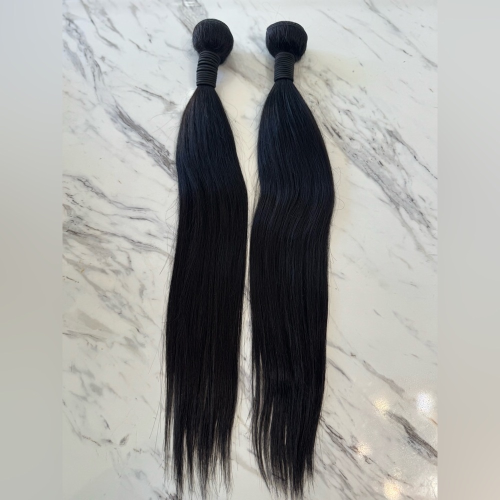 20” Black Human Hair Blend Weft Extensions – Soft Straight Bundles